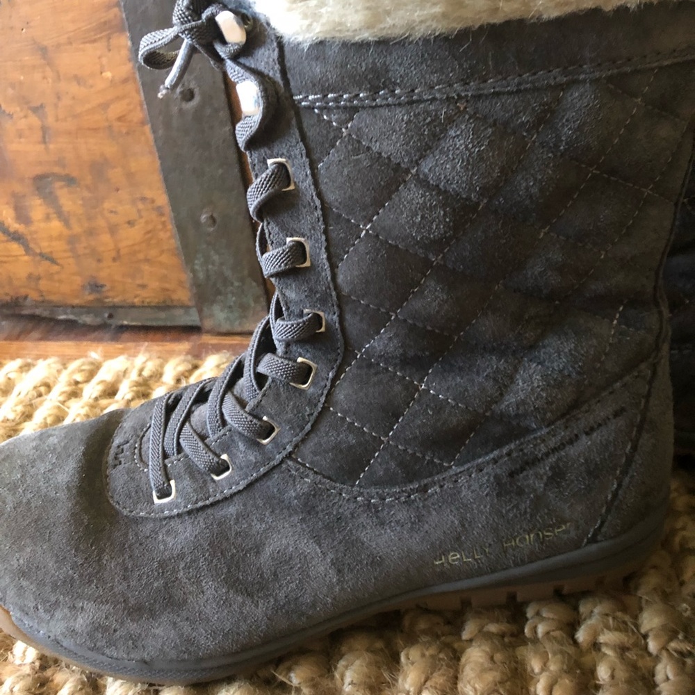 Helly Hansen suede winter  boots!